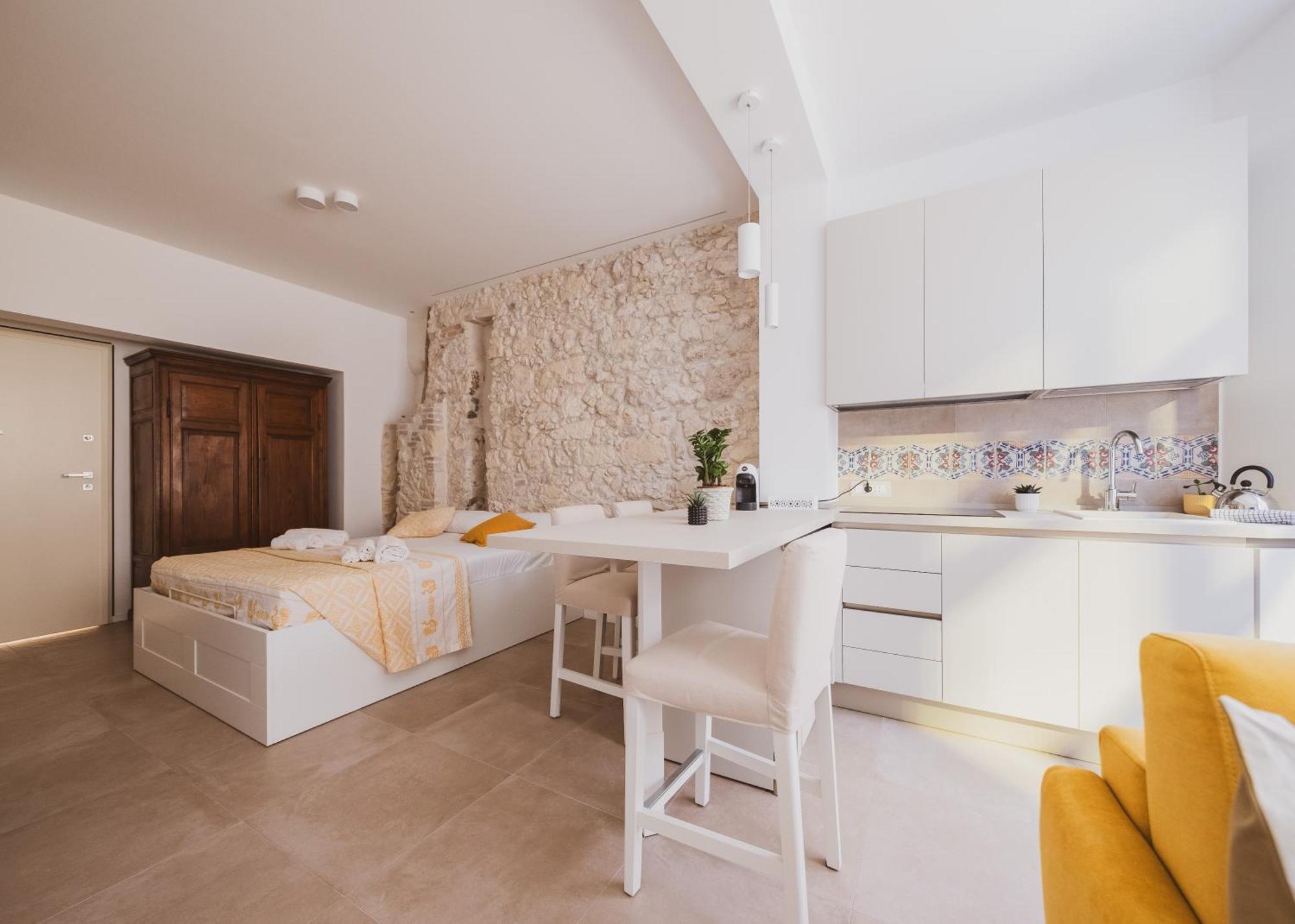 Suite Il Sole In Pieno Centro Storico In Cagliari Bagian luar foto